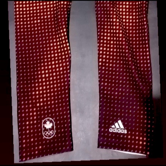 NWOT Adidas Polka Dot Team Canada Leggings Tech Fit Size XSmall - Picture 4 of 4